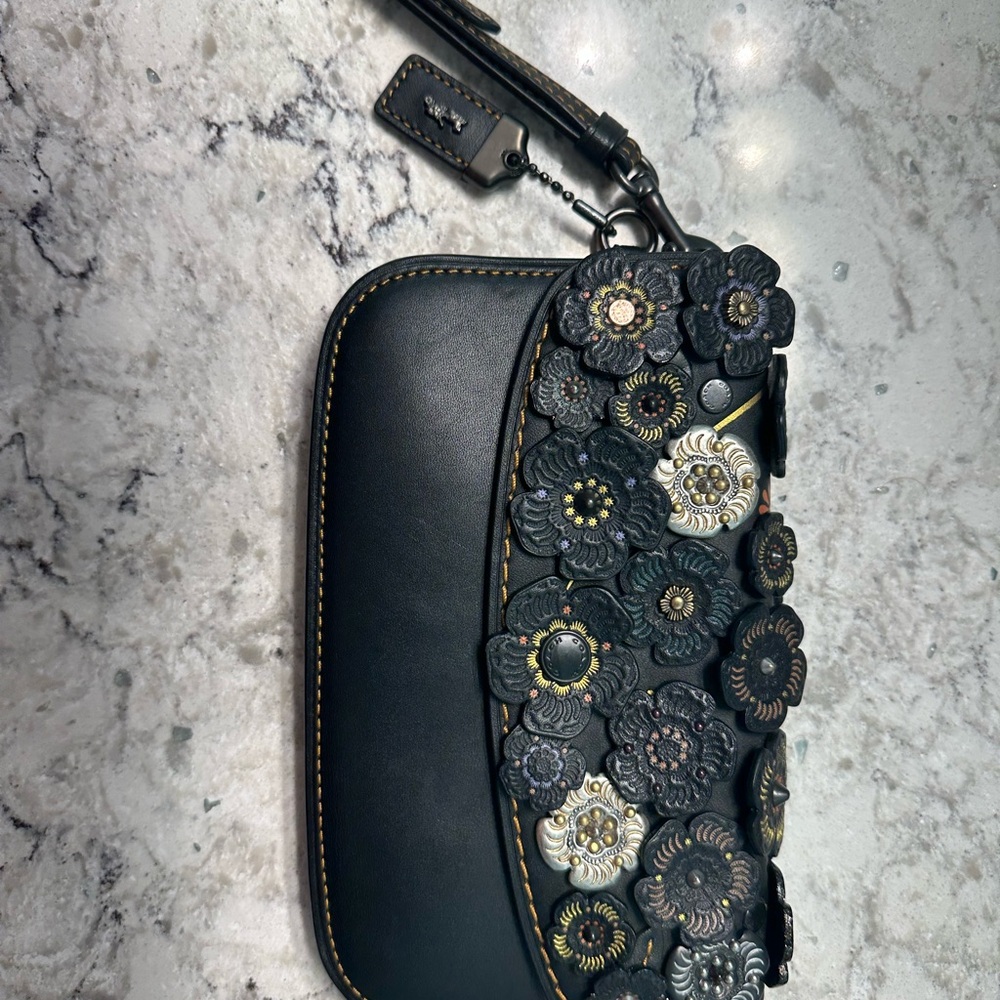SOLD Coach 1941 Clutch
